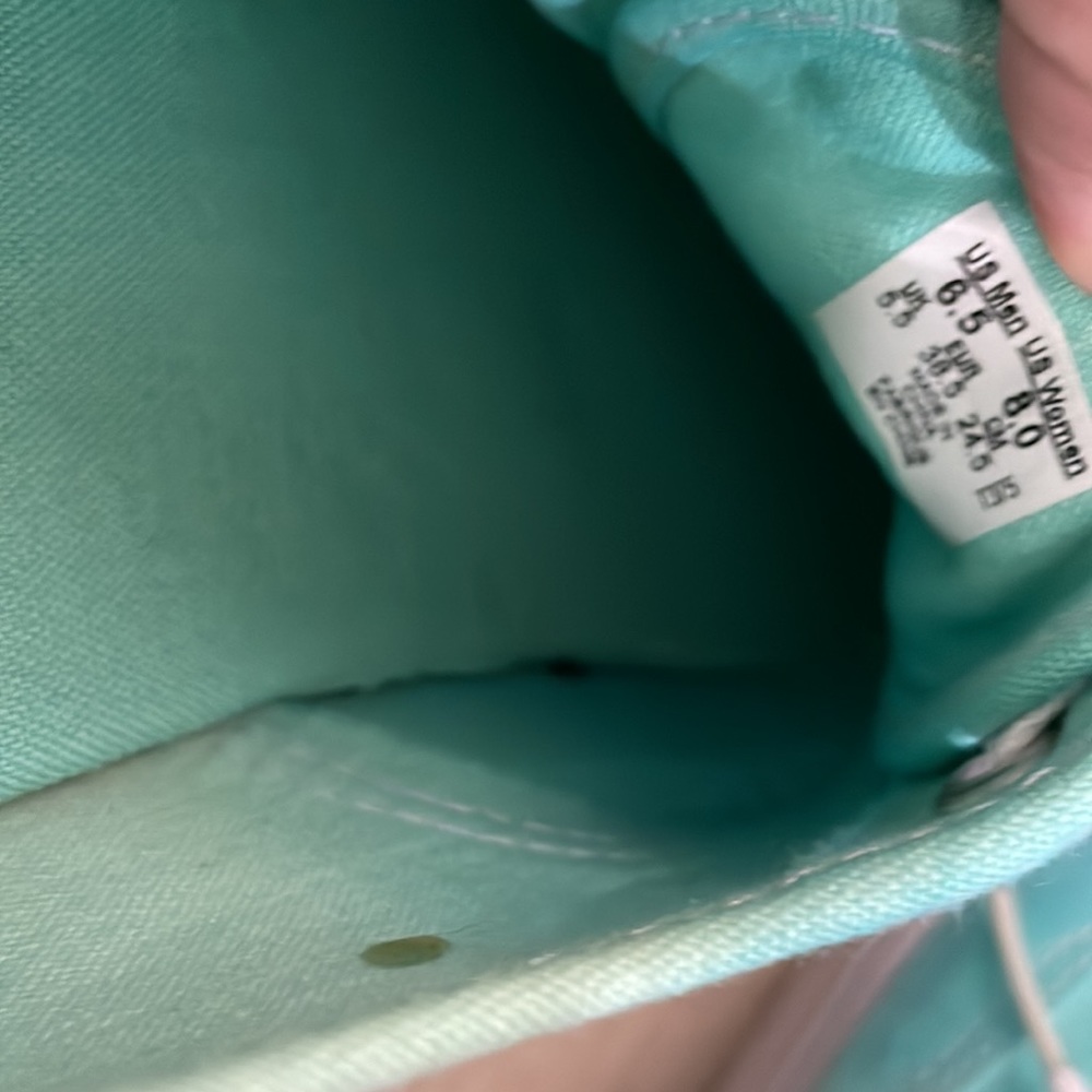 Unisex Vans Shoes - Picture 6 of 6